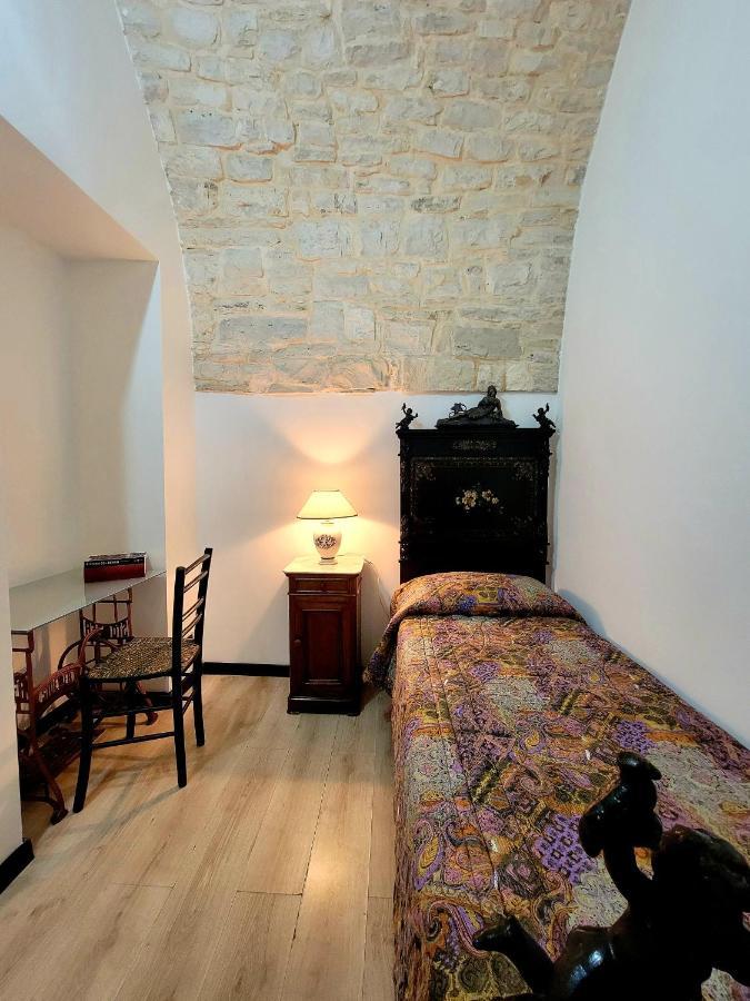 Giovinazzo Historic Apulia Old Town Stone House With Private Patio Leilighet Eksteriør bilde