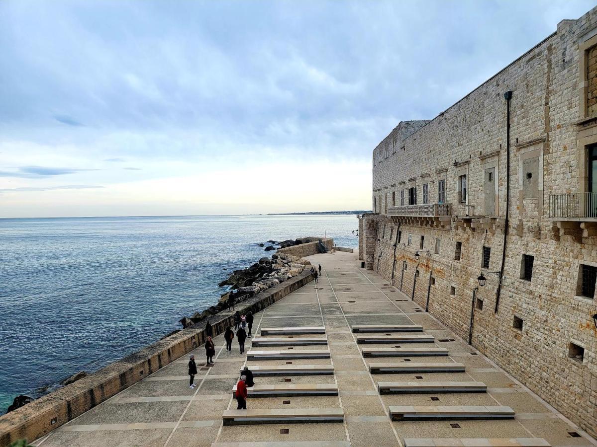 Giovinazzo Historic Apulia Old Town Stone House With Private Patio Leilighet Eksteriør bilde