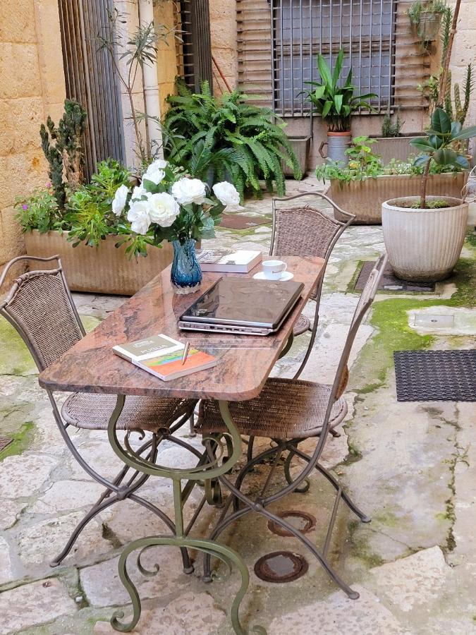 Giovinazzo Historic Apulia Old Town Stone House With Private Patio Leilighet Eksteriør bilde